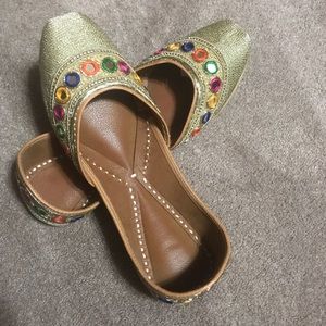 Traditional punjabi jutti/ handmade shoes